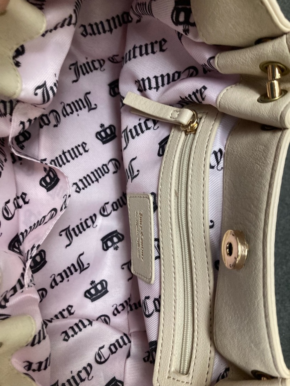 Juicy Couture Beige Shoulder Bag with Gold Hardware and Heart Charm - Picture 11 of 12